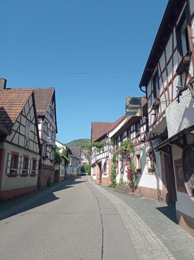 Gaestehaus Hoffmann Dörrenbach Exteriör bild