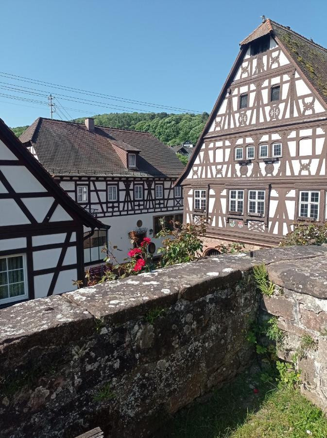 Gaestehaus Hoffmann Dörrenbach Exteriör bild
